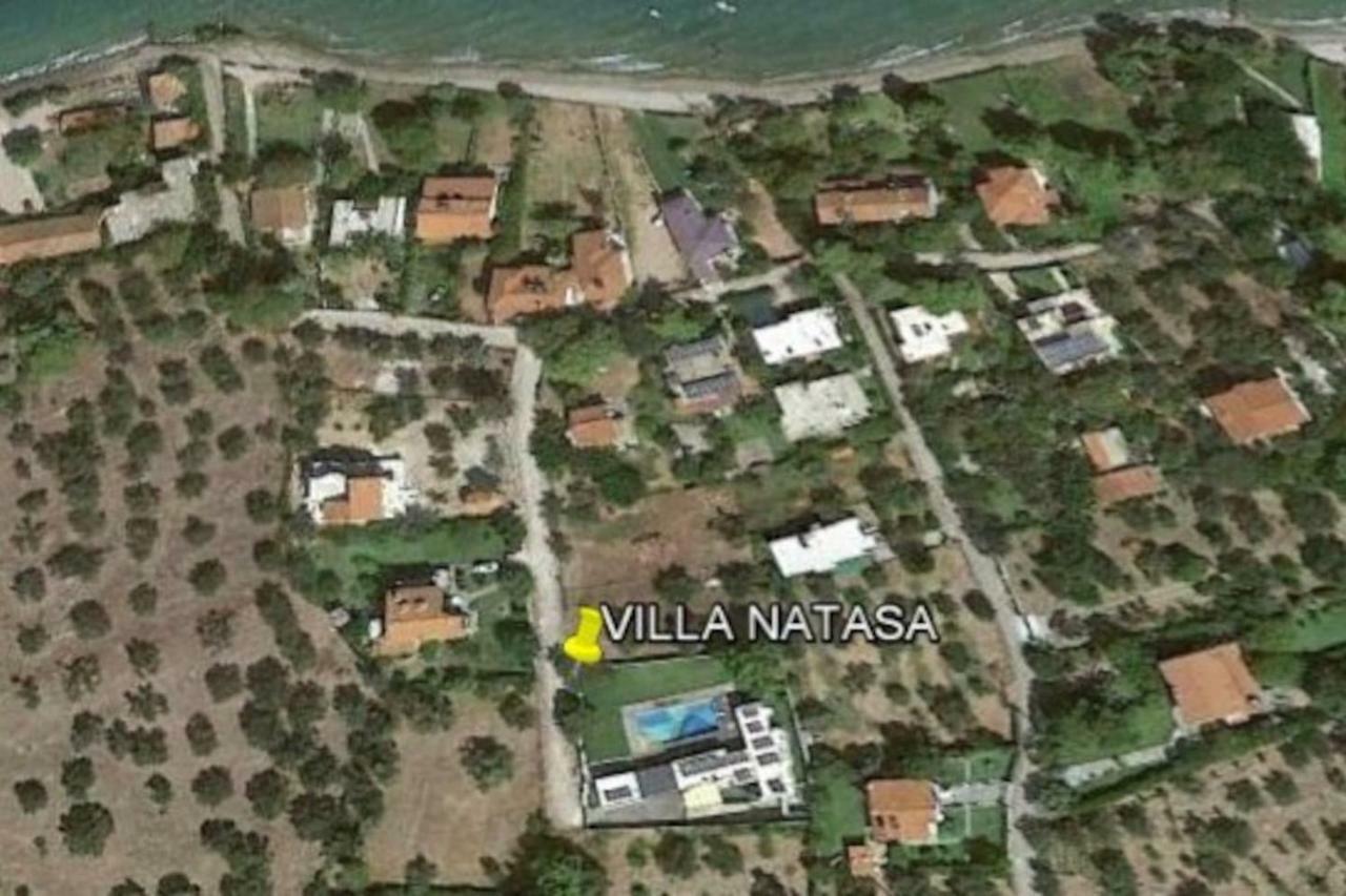 Villa Natasa Lampiri  外观 照片