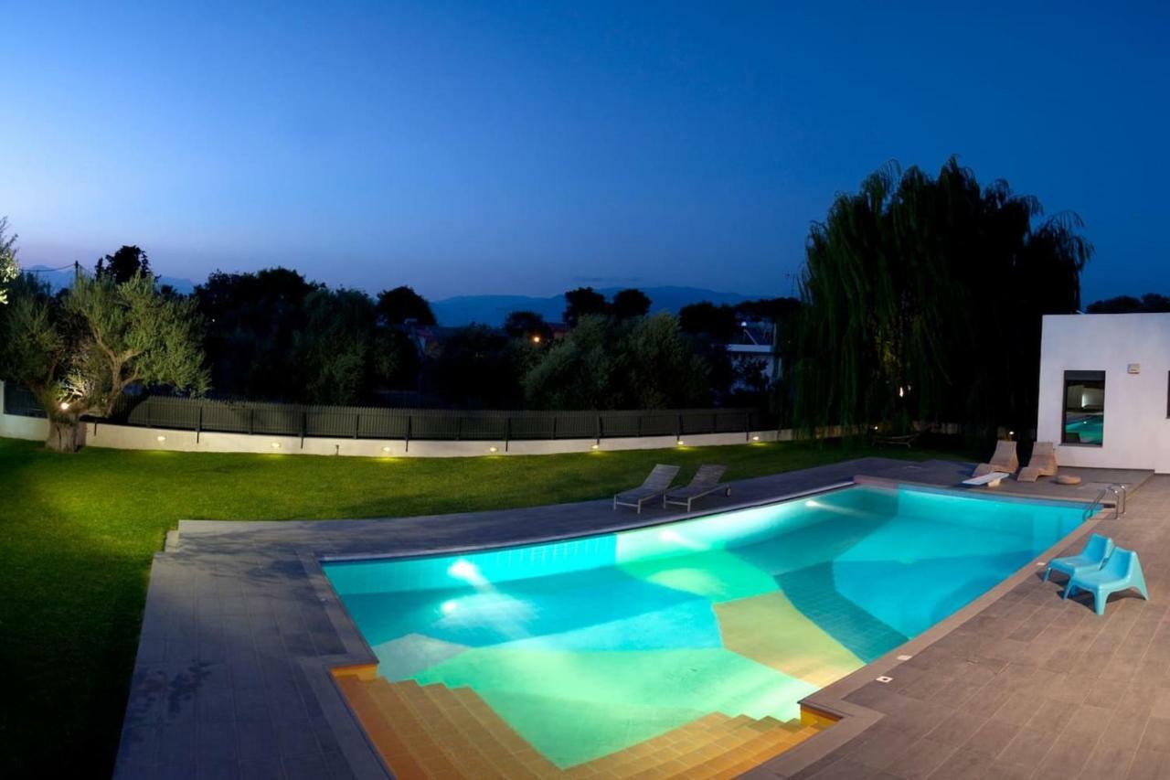 Villa Natasa Lampiri  外观 照片